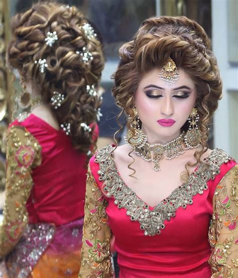 Check spelling or type a new query. Makeup by kashee 's beauty parlour | Bridal hair buns ...