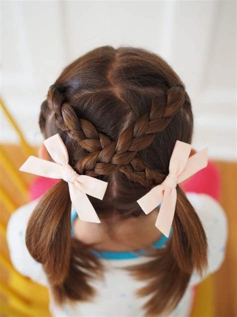 The factors that one must consider when styling a girls hair are the texture, length, fineness or thickness of the children hair. 22 Easy Kids Hairstyles — Best Hairstyles for Kids