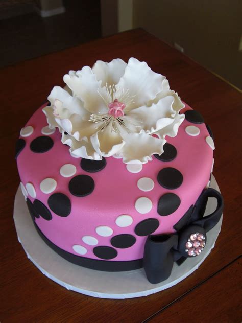 Turning 20 isn't exactly the most exciting year. The Cake Shoppe: Polka Dots
