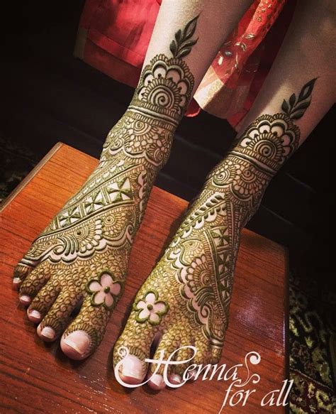 Pin By Zainab Tariq On Henna Patterns Mehndi Design Photos Hand