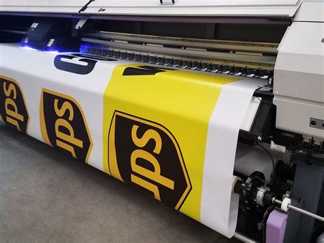 Ups Large Format Vinyl Banner Printing Process Front Signs