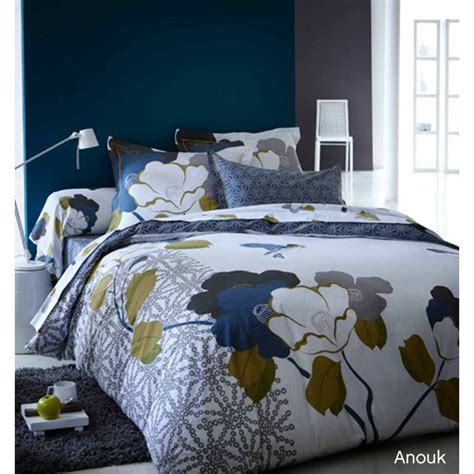 L'ensemble housse rayures bicolores pur lin 200,00 $ can. Housse de Couette Anouk 200x200 + 2 taies 65x65 - La Compagnie du Blanc