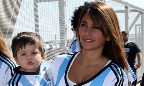 Lionel Messi S Girlfriend Antonella And Son Thiago Watch 1 0 Iran Win Messi Girlfriend Lionel
