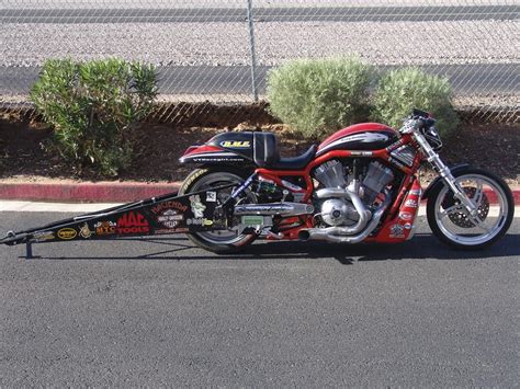 But that's not all that's new for 2006. 2006 HARLEY-DAVIDSON V-ROD DESTROYER MOTORCYCLE - 98127