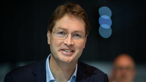 Daimler Künftiger Daimler Chef Ola Källenius plant Sparprogramm DER