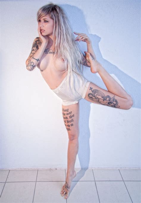 Naked Sara Fabel Added 07192016 By Gwen Ariano