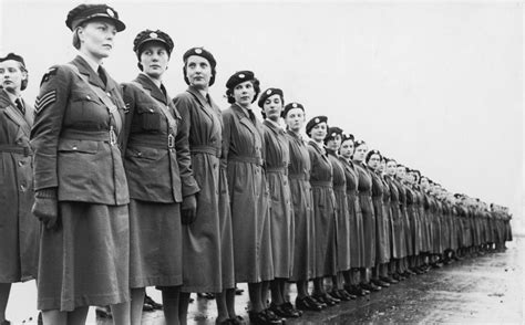 wwii women s uniform what the servicewomen wore during the world war ii