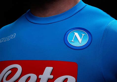 During his time at napoli, maradona reached the peak of his professional career. Napoli, ecco la maglia 2016-2017: una seconda pelle per i ...