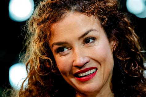 Check spelling or type a new query. Nieuwe Videoland-kerstserie met Katja Schuurman | Show | AD.nl