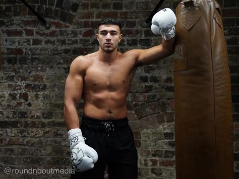 He is a contestant on love island 2019. Tommy Fury: Deontay Wilder Can't Live in Tyson's World ...