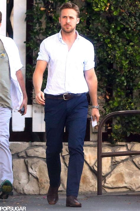 His Swift And Confident Walk Ryan Gosling Style Ryan Gosling Fashion
