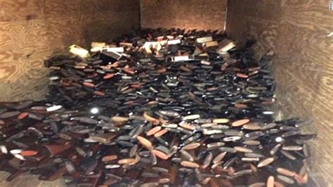 Up To 10000 Guns Seized From South Carolina Home Cnn