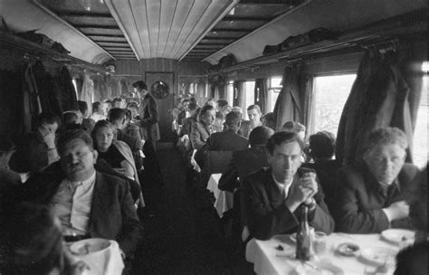 The Glamour Of Train Travel 40 Vintage Photos Show How Glamorous Train