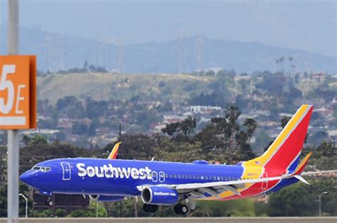 Southwest Airlines to cut employees unless bookings 'triple'