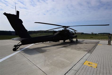 Боевой вертолет AH D Apache Longbow с борта Национальные архивы США и