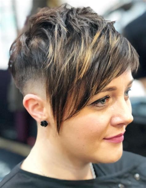 Pixie Haircuts With Bangs 50 Terrific Tapers Pixie Haircut Short