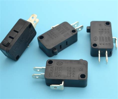 4pcs Miniature Micro Switch Spdt Momentary Push Button Snap Action