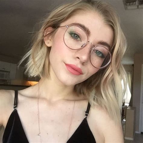 Short Hair Glasses In 2020 Short Hair Glasses Trendy Glasses Glasses Fashion Women