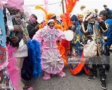 Mardi Gras Indians Photos And Premium High Res Pictures Getty Images