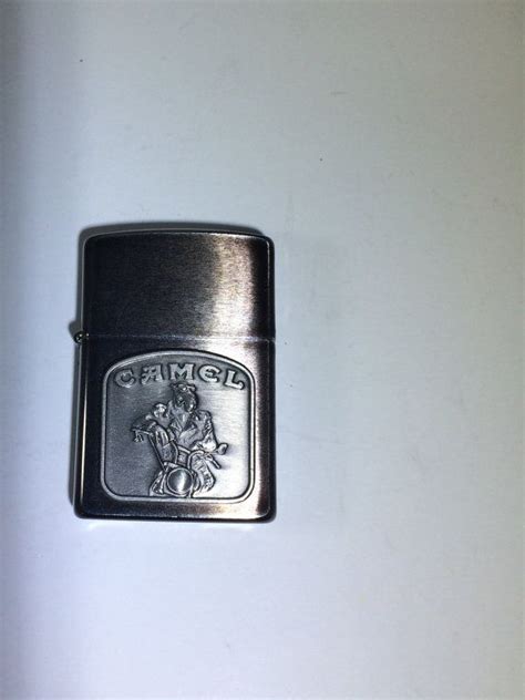 You will hear a loud hiss indicating that the liquid fuel is entering the lighter. ボード「Zippo Lighters」のピン