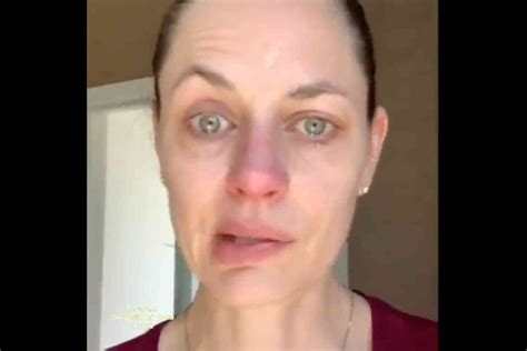 Canadian Actress Jennifer Gibson Says She Has Bell S Palsy Two Weeks