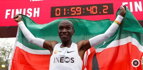 Eliud kipchoge dominates the 2021 tokyo olympic marathon. Eliud Kipchoge lo logra, 42 km en menos de 2 horas | La ...