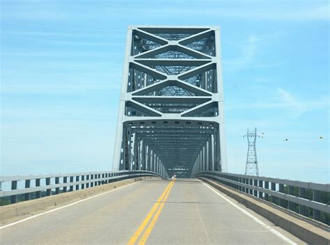 Bridgehunter.com | Shawneetown Bridge