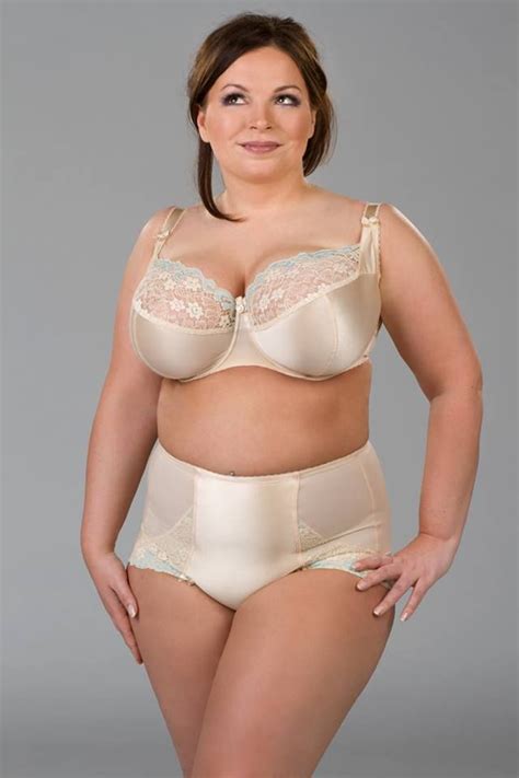 Pin On Pantie And Bra Sets 2