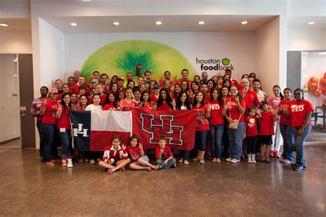 Thank you for your interest in volunteering with second harvest food bank! Bauer Alumni volunteer at Houston Food Bank - The Daily Cougar