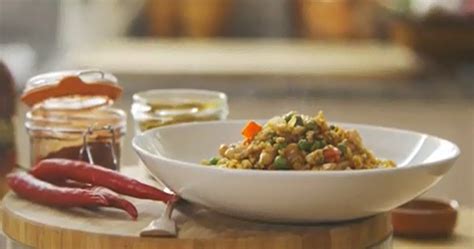 The rice is the perfect texture and the chicken is insanely tender. Mary Berry Chicken Malay Rice recipe on Mary Berry's ...