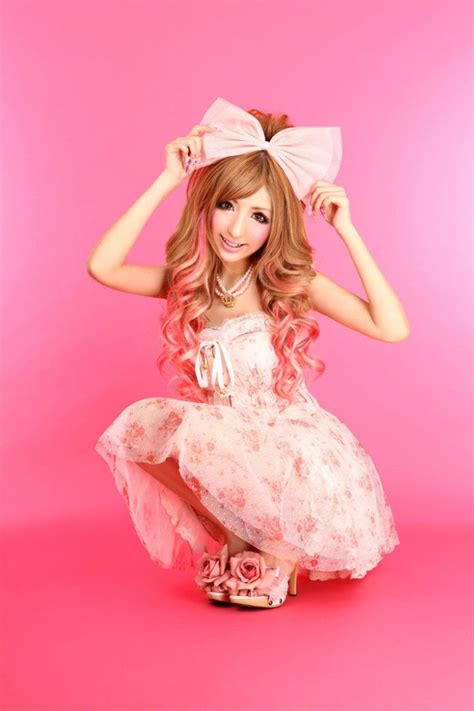 Things Every Hime Gyaru Should Have Hello Lizzie Bee