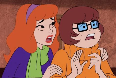 Pin By Pop Corn On Daphne X Velma Daphne And Velma Cartoon Disney
