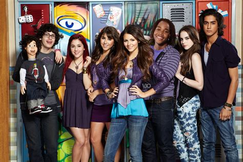 Victorious Castmates Victoria Justice And Avan Jogia Reunite For New