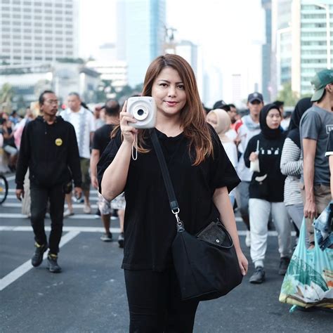 Namun bahtera rumah tangga mereka mesti berakhir, wishnutama menikah dengan gista putri sedangkan wina natalia kini bahagia. Fakta, Foto dan Profil Wina Natalia Mantan Istri Menteri ...