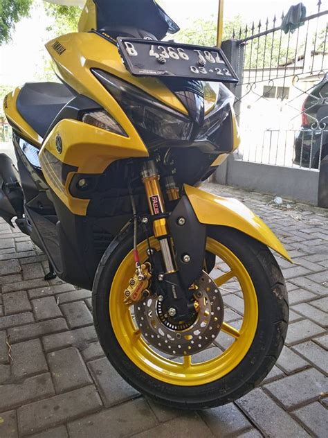 Modifikasi Yamaha Aerox 155 Kuning Pakai Upside Down Dan Suspensi