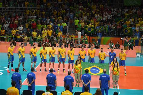 Melhor Do Vôlei Rio 2016 Com Saque Efetivo Brasil Levanta O