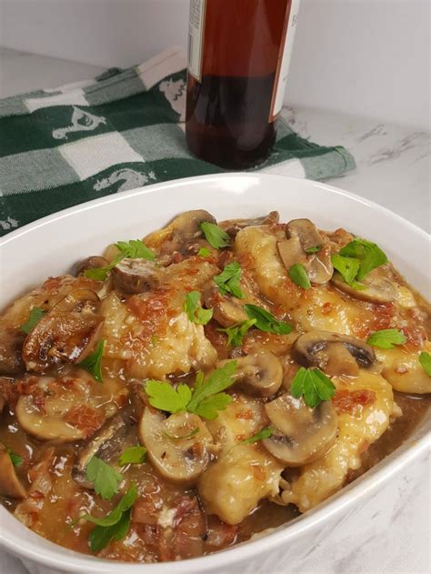 This instant pot chicken marsala is easy to prepare using your pressure cooker, and has an extra layer of creaminess by adding a small amount of cream cheese. Instant Pot Italian Chicken Marsala {Pressure Cooker ...