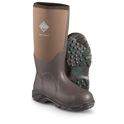 Back rubber kick makes it easy to wear the boot on and off. Men's Muck Boots 17" Arctic Pro Steel Toe Waterproof ...