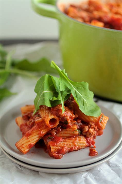 One Pot Spicy Tomato Pasta Life As A Strawberry