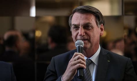 Bolsonaro Quer Acabar Com Taxa Para Igrejas E Descomplicar Prestação De