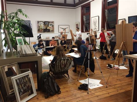 Life Drawing Classes At The Frame Factory Supported By Cowling
