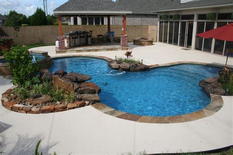 We renovate pools in texas! April 2010 : Katy, Texas | Pool houses, Backyard pool ...