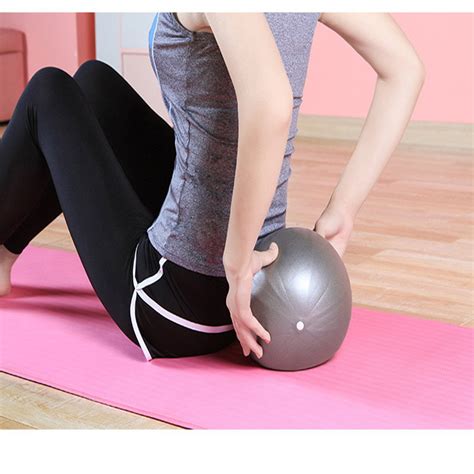 Small Size Yoga Fitness Ball Professional Anti Slip Yoga Balls Balance Sport Fitball Proof Ball