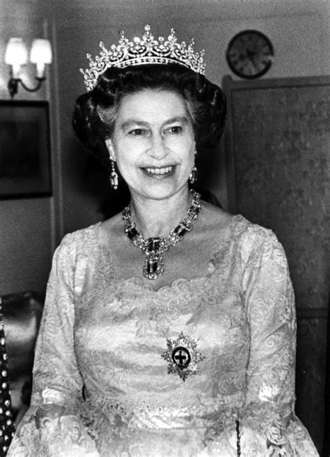 queen elizabeth ii now britain s longest serving monarch