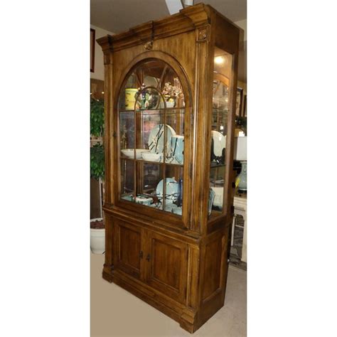 Free shipping on prime eligible orders. Lexington Furniture Southern Living Lighted China Cabinet ...