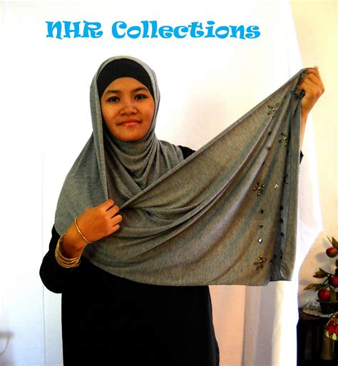 Cara pakai shawl macam ni sesuai digayakan bersama shawl yg jenis nipis macam kain chiffon. NHR Collections: Cara Pakai Shawl (Siti style)