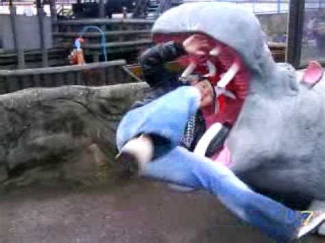 animal eats human - YouTube