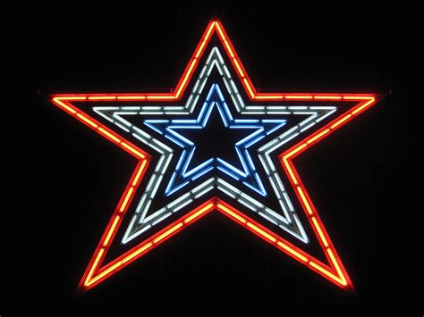 Filemill Mountain Star Neon Lights Wikipedia The Free Encyclopedia