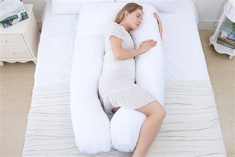 The side sleepers need a slightly firmer and thicker version to fill in the gap between the ear and outside shoulder. 11 Best Pillows for Stomach Sleepers With Neck Pain 2021 ...