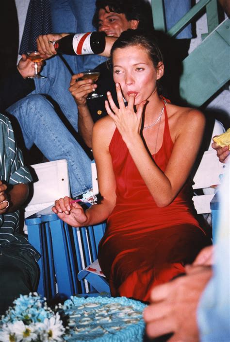 17 Fotos Nostálgicas De La Joven Kate Moss En Su Era De Supermodelo